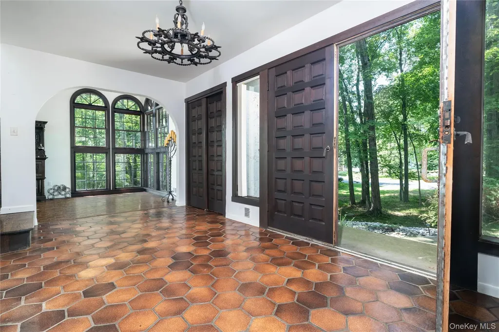 23 Rolling Way New City NY 10956