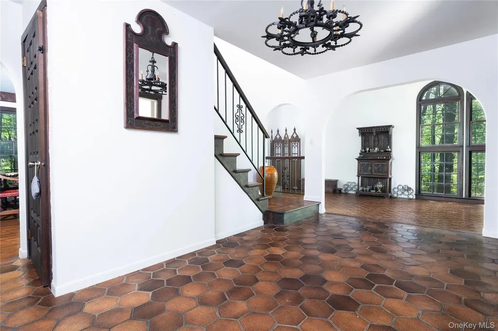 23 Rolling Way New City NY 10956