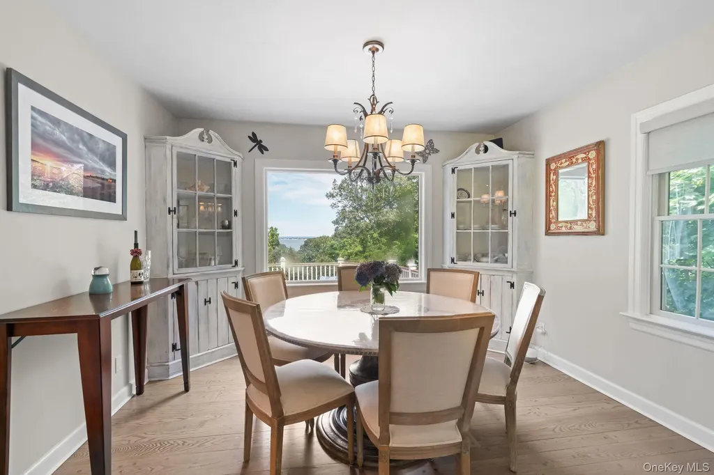14 Thorman Lane Huntington NY 11743