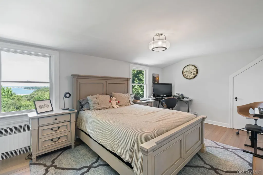 14 Thorman Lane Huntington NY 11743