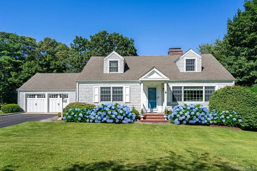 14 Thorman Lane Huntington NY 11743
