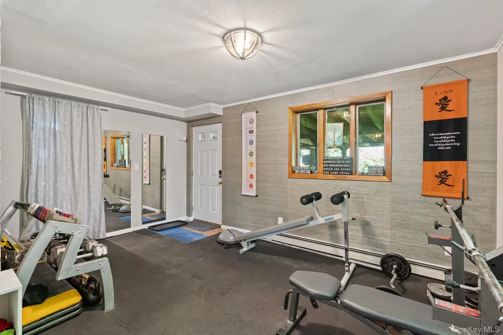 14 Thorman Lane Huntington NY 11743