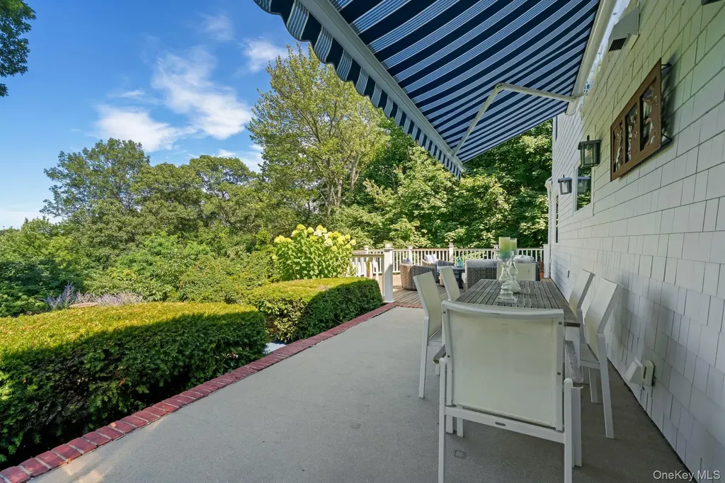 14 Thorman Lane Huntington NY 11743