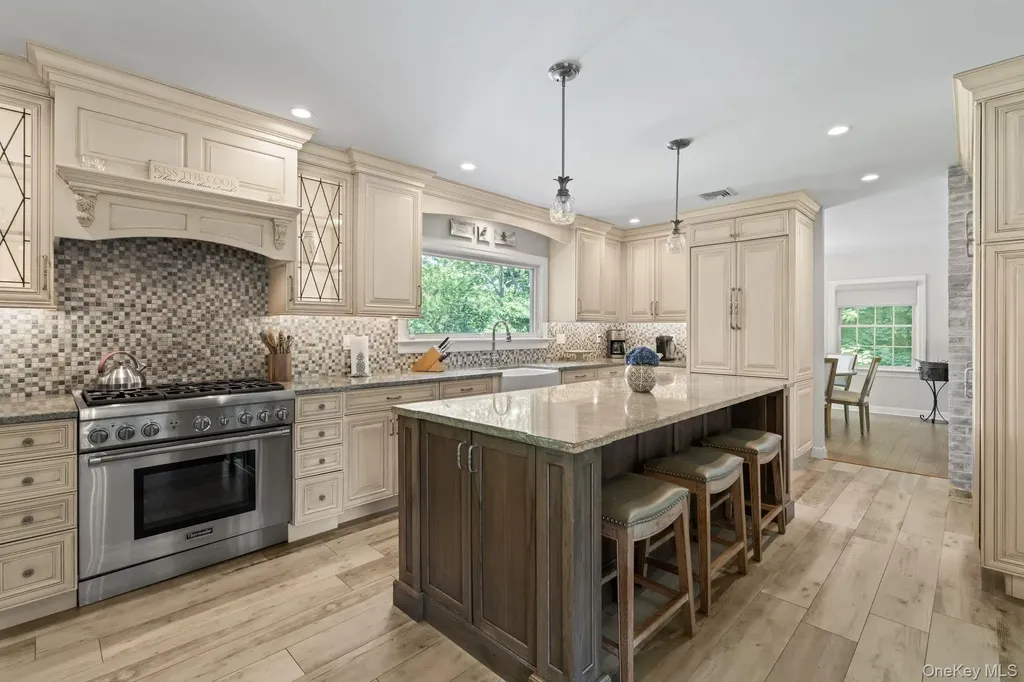 14 Thorman Lane Huntington NY 11743