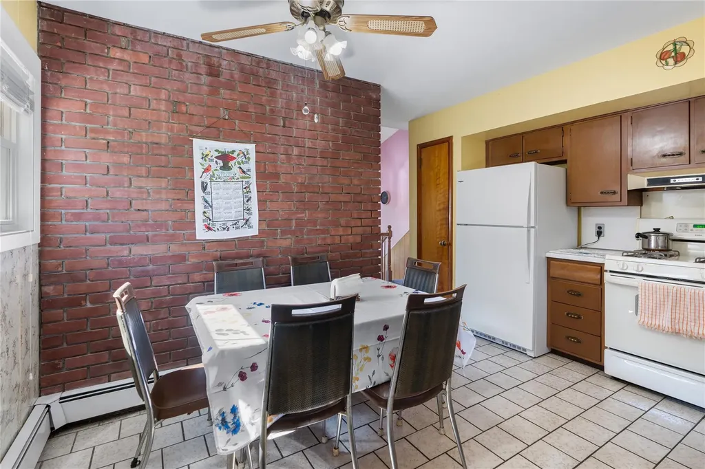 220 Bleloch Avenue Peekskill NY 10566