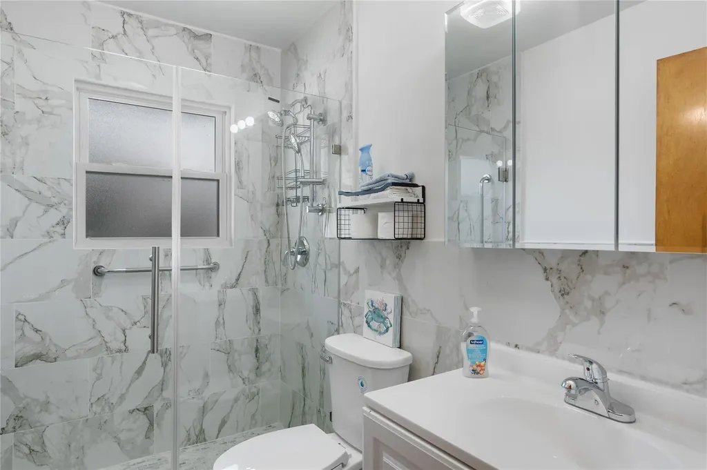 220 Bleloch Avenue Peekskill NY 10566