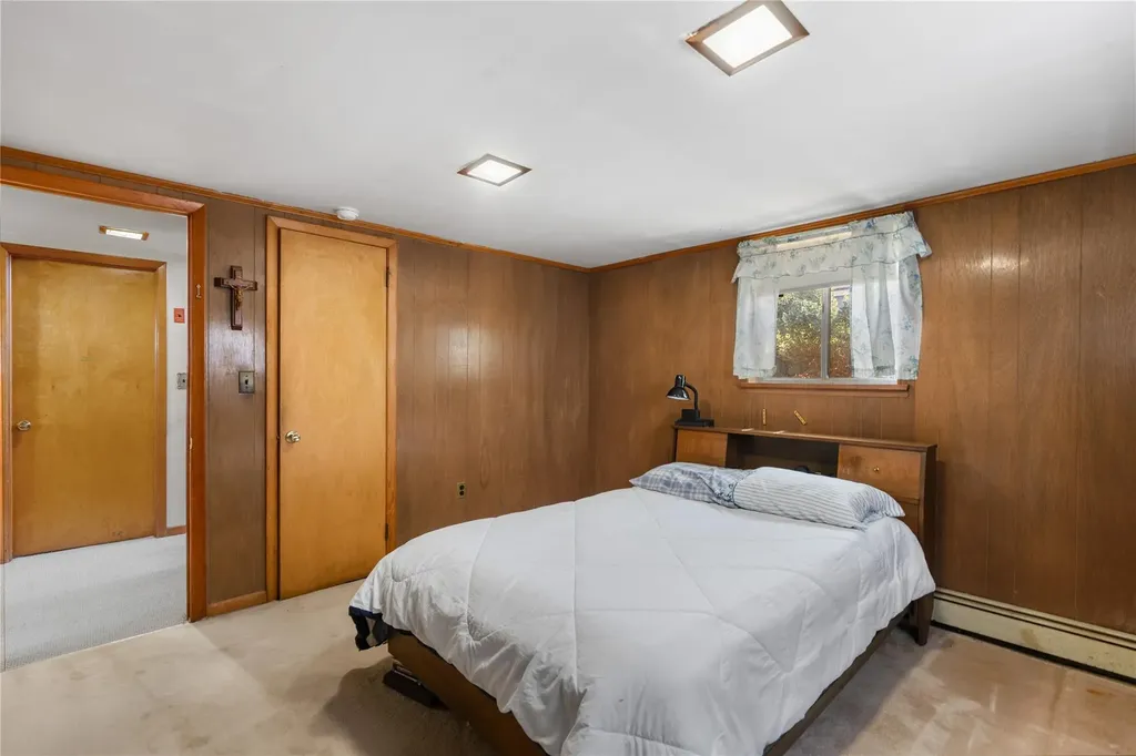 220 Bleloch Avenue Peekskill NY 10566