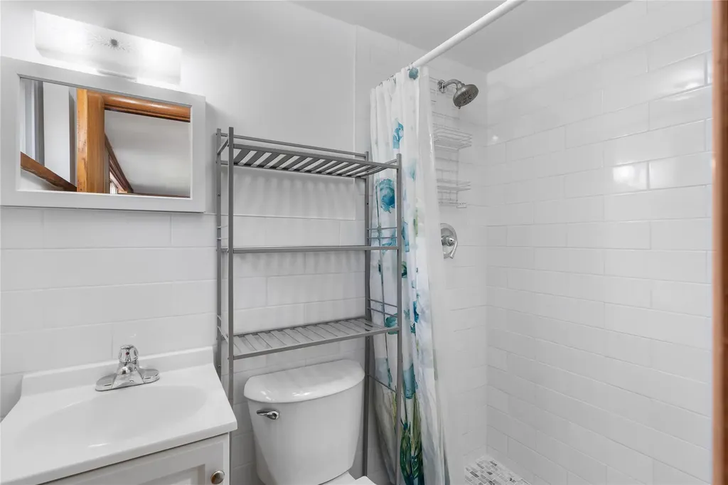 220 Bleloch Avenue Peekskill NY 10566