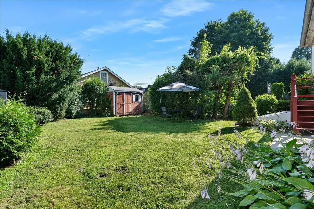 220 Bleloch Avenue Peekskill NY 10566