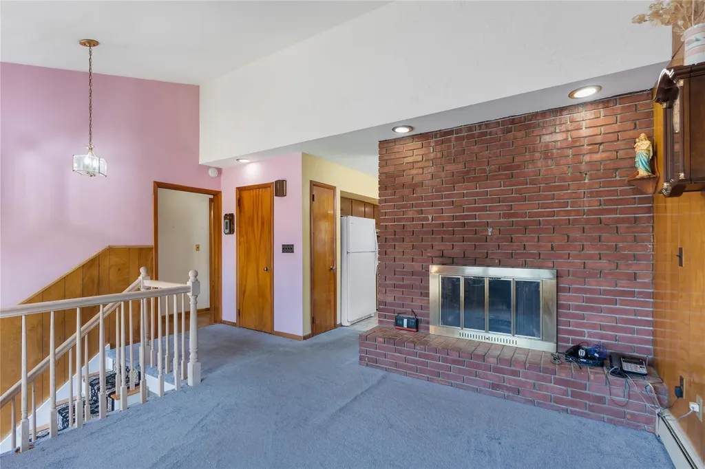 220 Bleloch Avenue Peekskill NY 10566