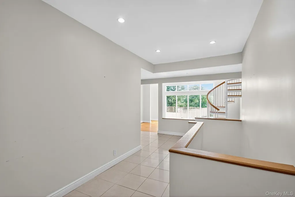21 Hillside Court Suffern NY 10901