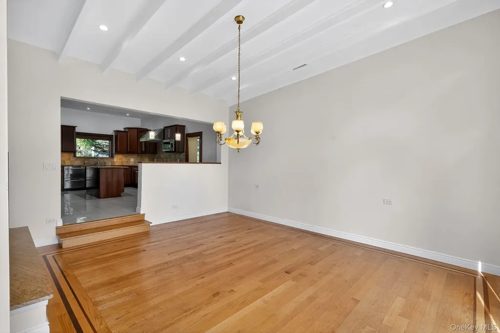 21 Hillside Court Suffern NY 10901