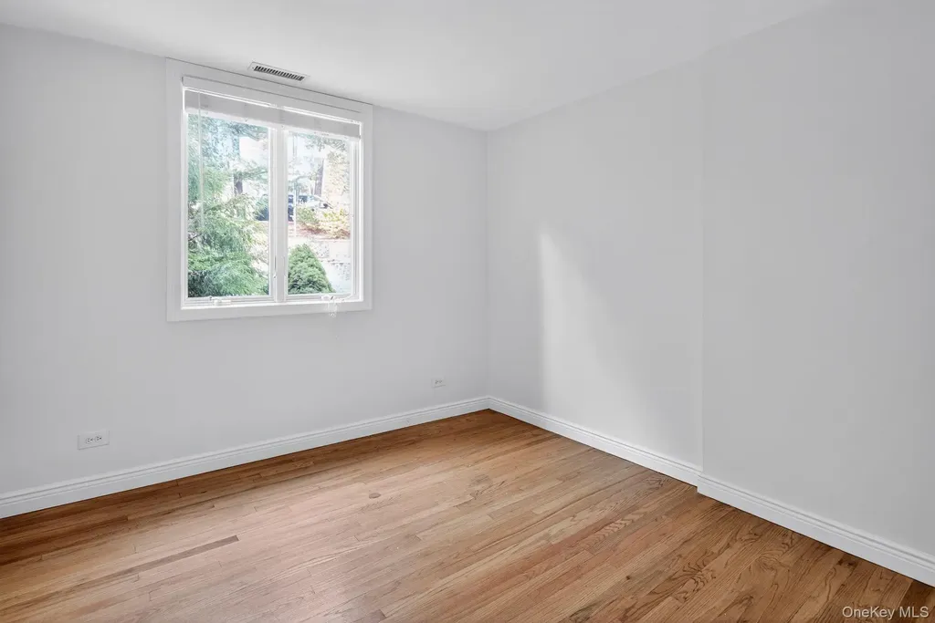 21 Hillside Court Suffern NY 10901