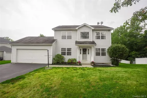 5 Rockcrest Place Poughkeepsie NY 12603