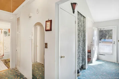 1524 Pine Acres Boulevard Bay Shore NY 11706