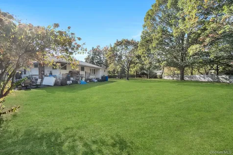 1524 Pine Acres Boulevard Bay Shore NY 11706