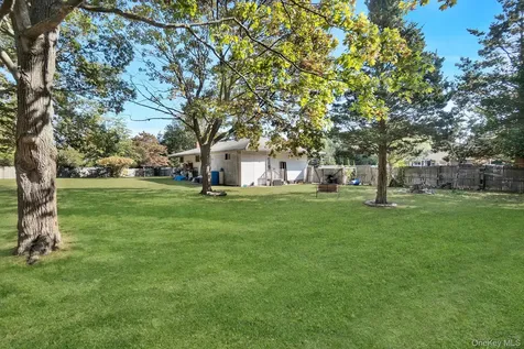 1524 Pine Acres Boulevard Bay Shore NY 11706