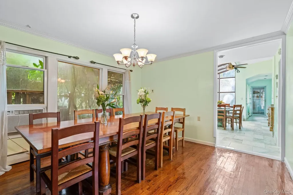13 Whitney Circle Glen Cove NY 11542