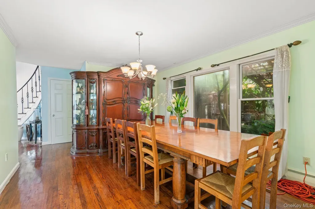 13 Whitney Circle Glen Cove NY 11542