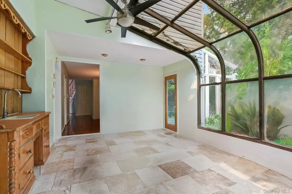 13 Whitney Circle Glen Cove NY 11542