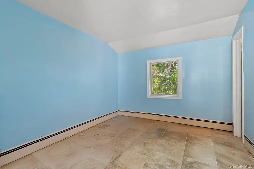 13 Whitney Circle Glen Cove NY 11542
