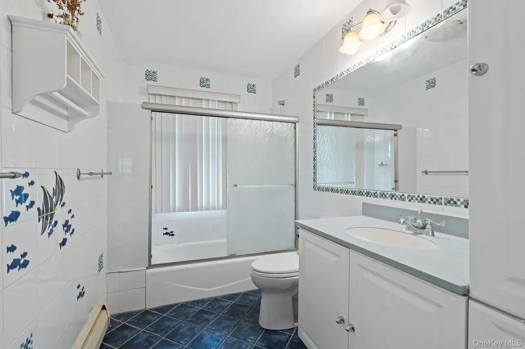 13 Whitney Circle Glen Cove NY 11542