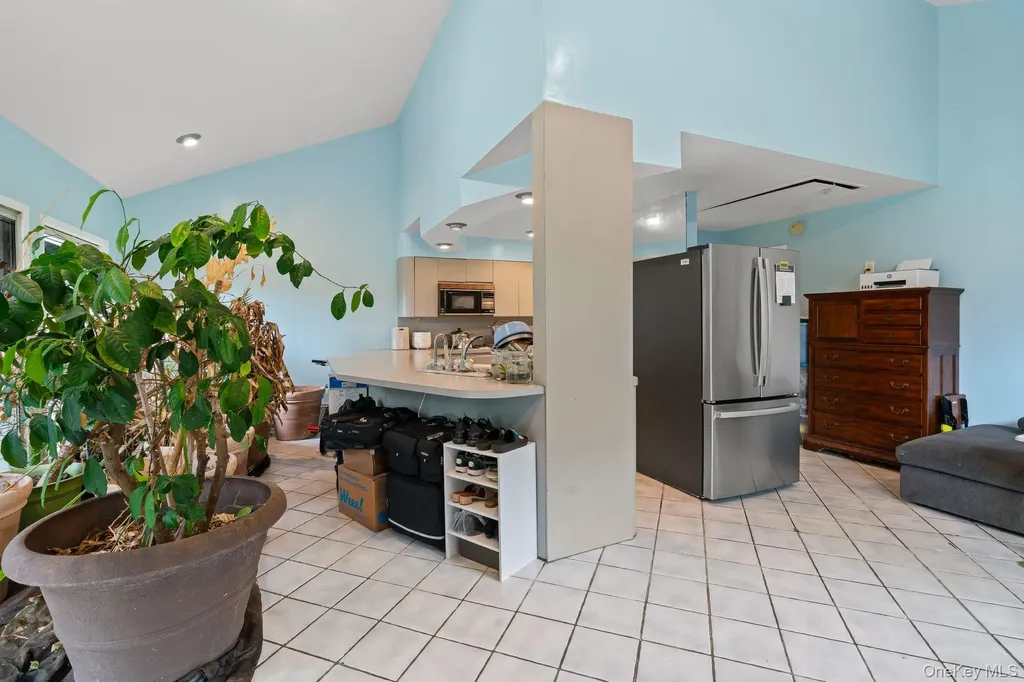 13 Whitney Circle Glen Cove NY 11542