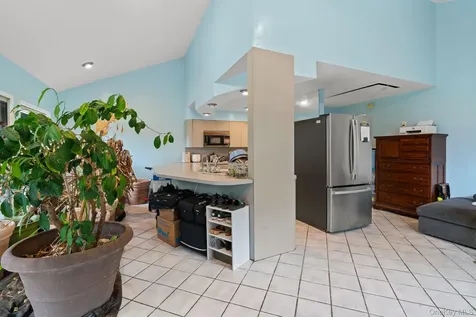 13 Whitney Circle Glen Cove NY 11542