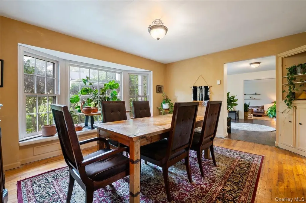 16 Norma Lane Dix Hills NY 11746