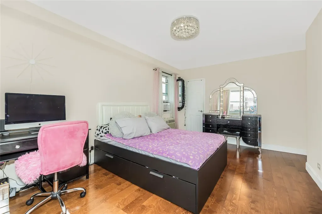825 Morrison Avenue Bronx NY 10473