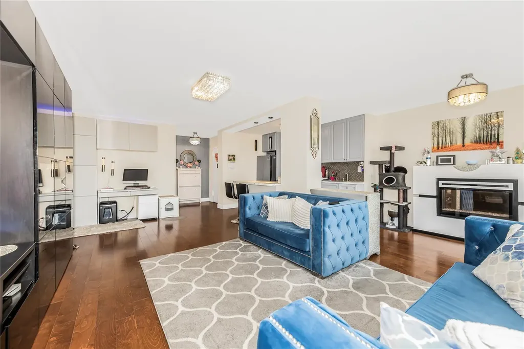 825 Morrison Avenue Bronx NY 10473