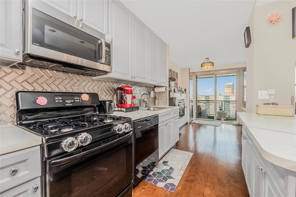 825 Morrison Avenue Bronx NY 10473