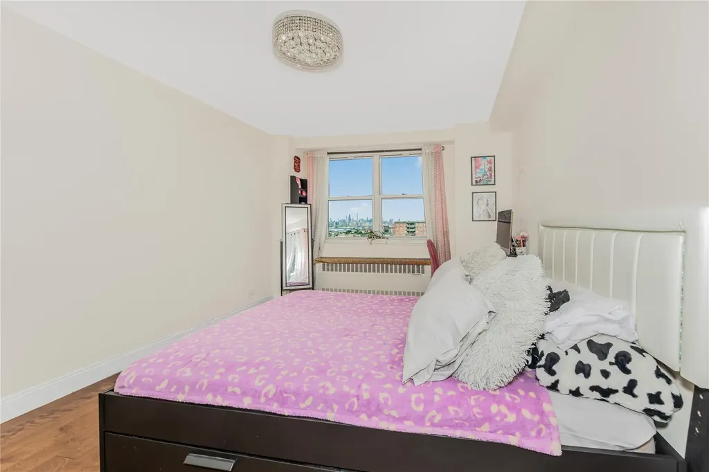 825 Morrison Avenue Bronx NY 10473