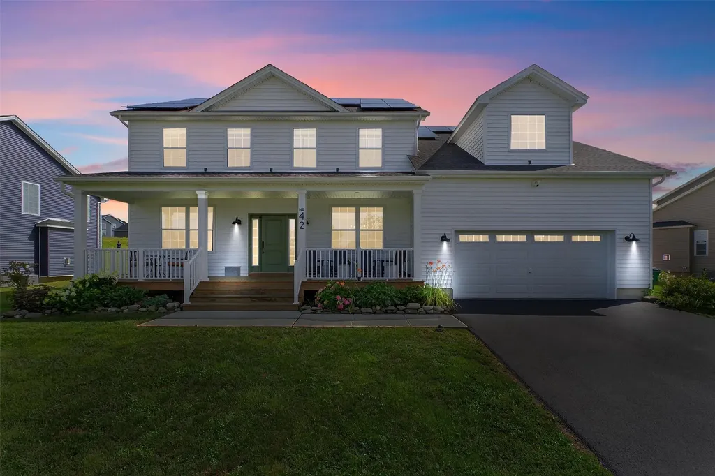 42 Kensington Lane Poughkeepsie NY 12603