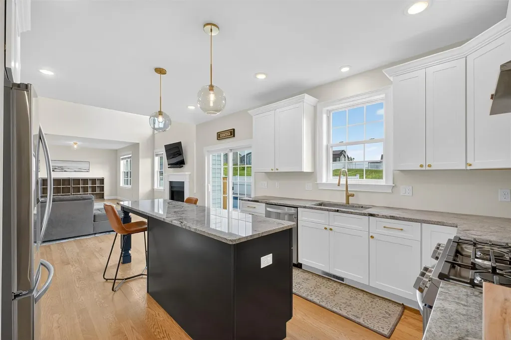 42 Kensington Lane Poughkeepsie NY 12603