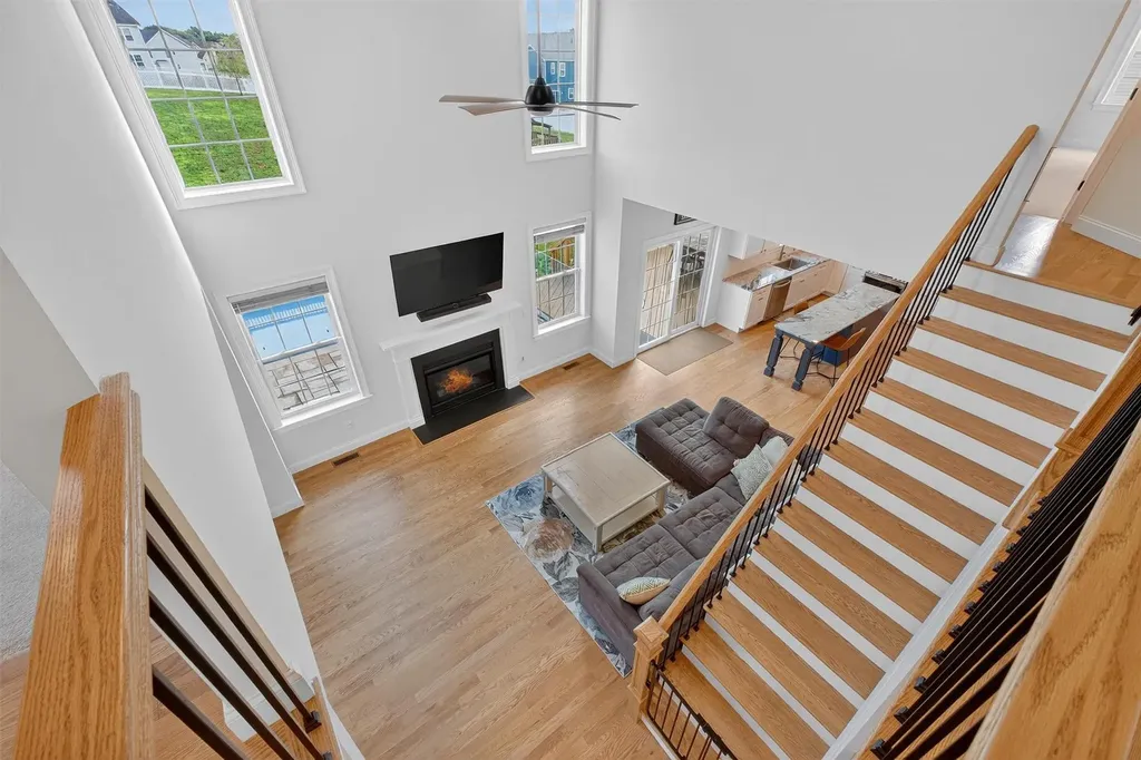 42 Kensington Lane Poughkeepsie NY 12603