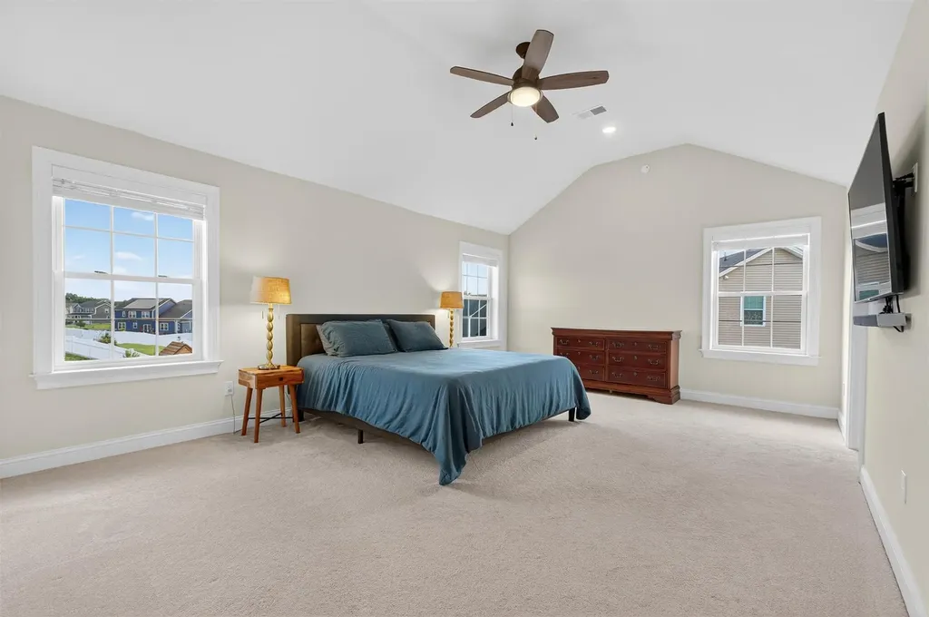 42 Kensington Lane Poughkeepsie NY 12603