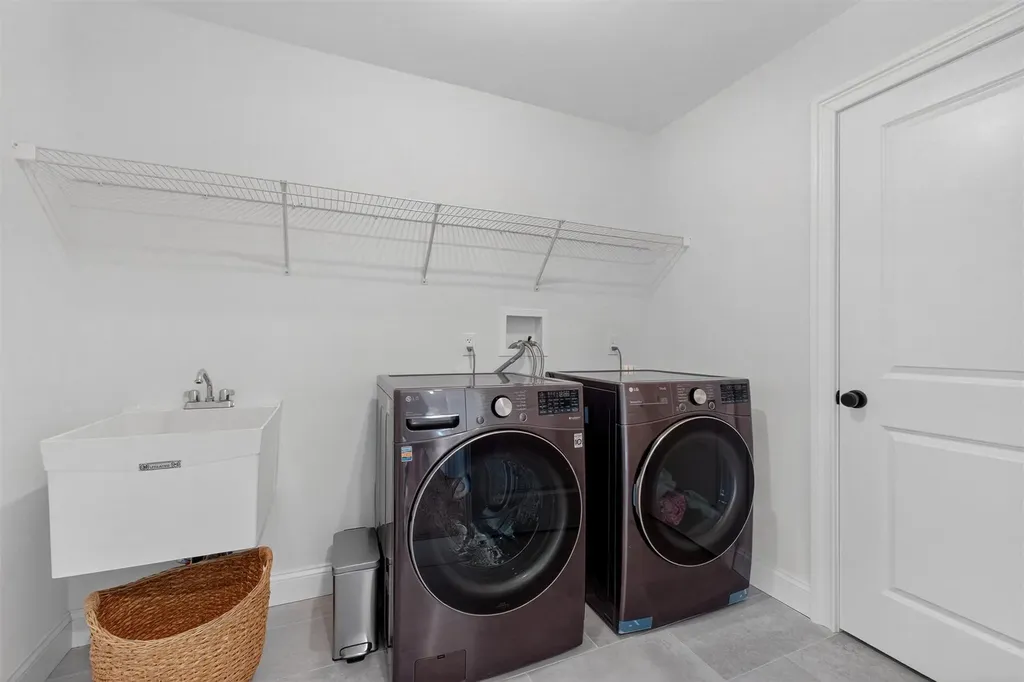 42 Kensington Lane Poughkeepsie NY 12603