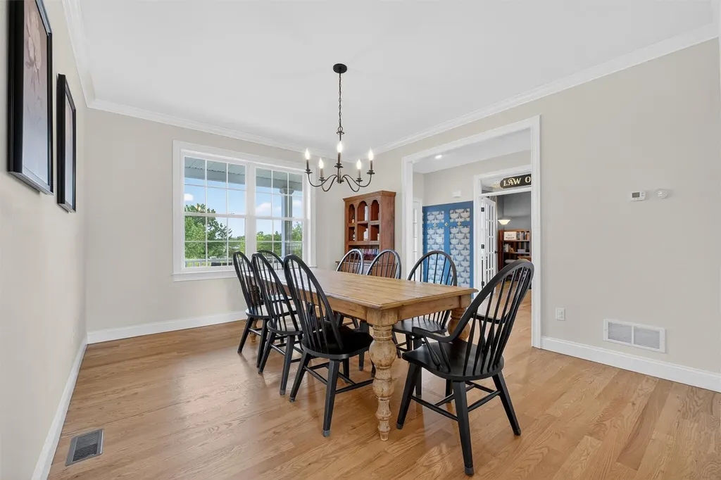 42 Kensington Lane Poughkeepsie NY 12603