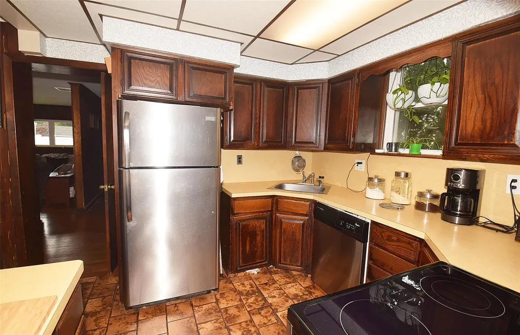 366 Peninsula Boulevard Lynbrook NY 11563