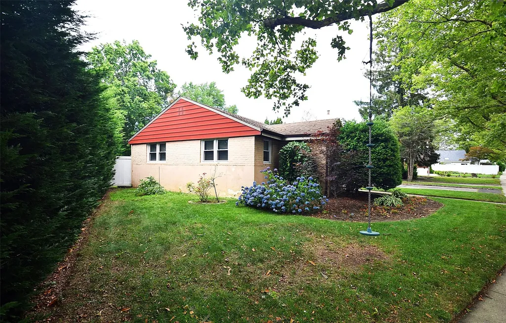 366 Peninsula Boulevard Lynbrook NY 11563