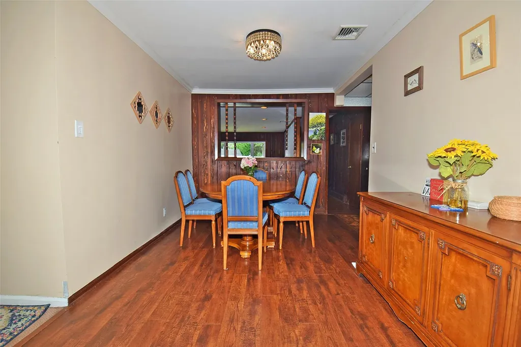 366 Peninsula Boulevard Lynbrook NY 11563