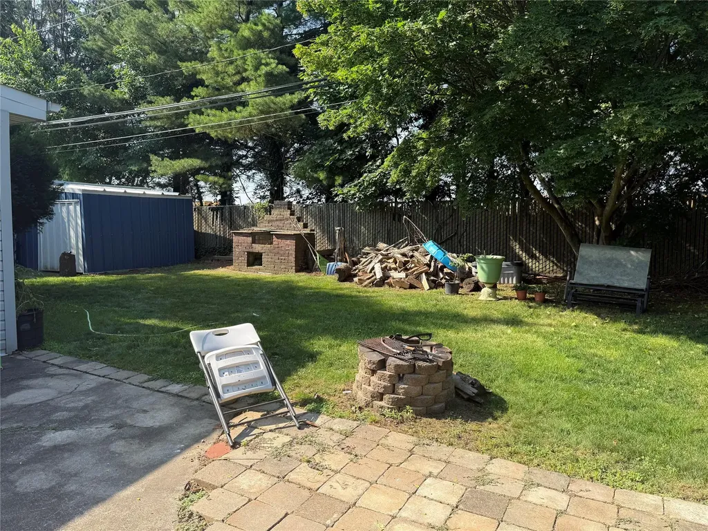 116 Colony Lane Syosset NY 11791