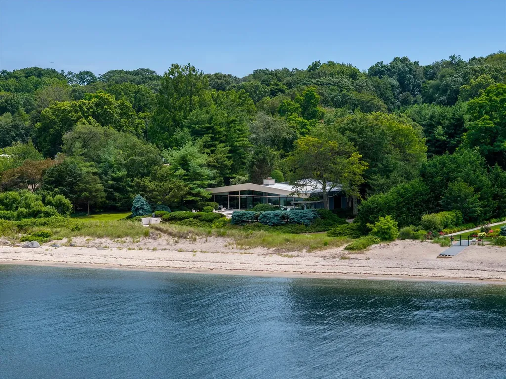 96 Old House Lane Sands Point NY 11050