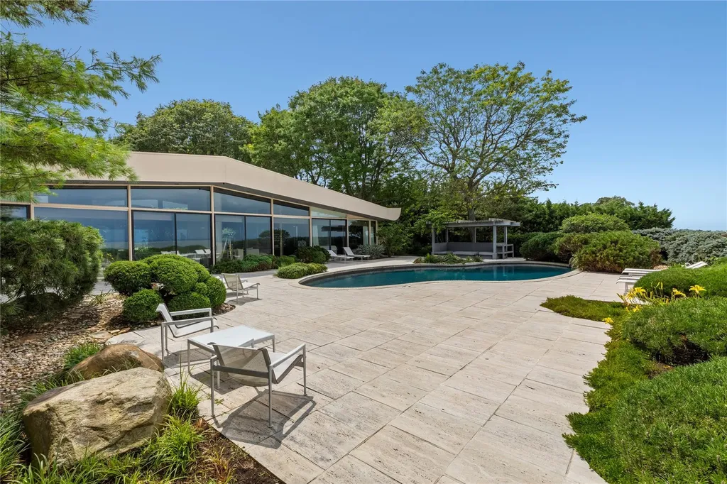 96 Old House Lane Sands Point NY 11050