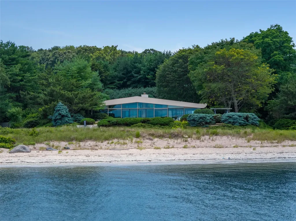 96 Old House Lane Sands Point NY 11050