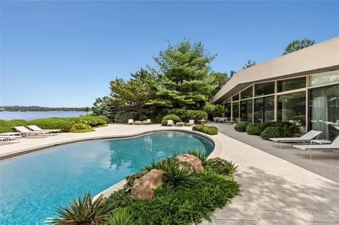 96 Old House Lane Sands Point NY 11050