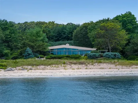 96 Old House Lane Sands Point NY 11050