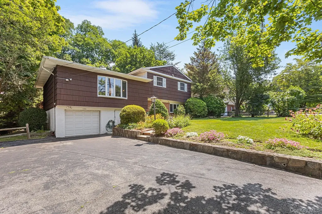 103 Parkview Road Elmsford NY 10523