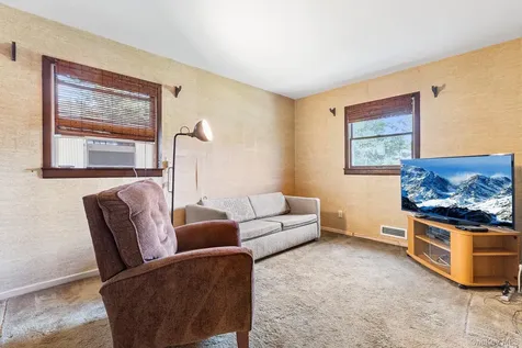 103 Parkview Road Elmsford NY 10523